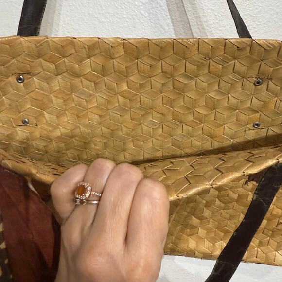 Large Woven Vintage Straw Tote - Picture 8 of 12